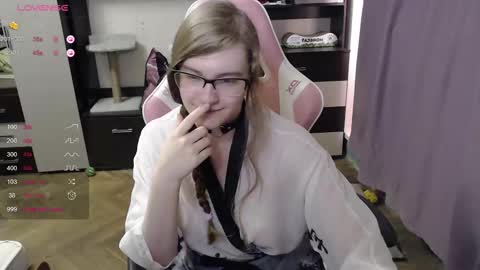 tomato_tease online show from 10/21/25, 02:07