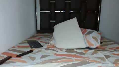 tomaz_18 online show from 02/01/26, 04:00