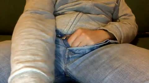 tombi125 online show from 03/12/25, 05:49