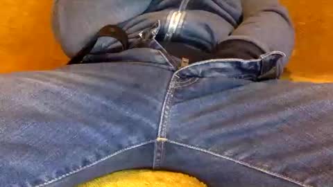 tombi125 online show from 10/09/25, 04:38