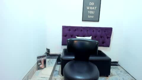 Snapshot of tomboy_natali chatting on 05/16/26, 01:13 IAN SAYD online show from 05/16/26, 01:13