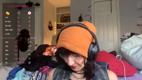 tomboy_titties online show from 10/14/25, 11:05