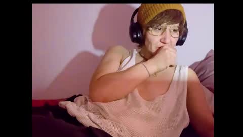 Snapshot of tomboy_titties chatting on 11/29/25, 11:24 tomboy_titties online show from 11/29/25, 11:24