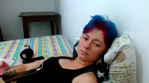 Snapshot of tomboyblue chatting on 03/24/26, 06:35 Blue online show from 03/24/26, 06:35