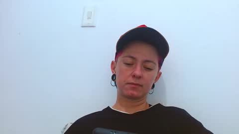 Snapshot of tomboyblue chatting on 04/04/26, 06:27 Blue online show from 04/04/26, 06:27