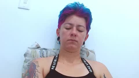 Snapshot of tomboyblue chatting on 04/05/26, 01:41 Blue online show from 04/05/26, 01:41