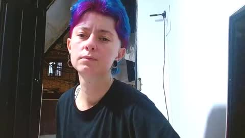 Snapshot of tomboyblue chatting on 04/06/26, 04:10 Blue online show from 04/06/26, 04:10