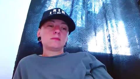 Snapshot of tomboyblue chatting on 04/24/26, 07:27 Blue online show from 04/24/26, 07:27