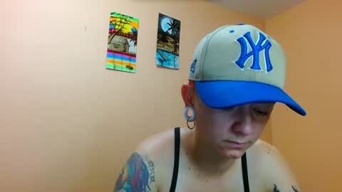 Snapshot of tomboyblue chatting on 07/14/26, 09:58 Blue online show from 07/14/26, 09:58