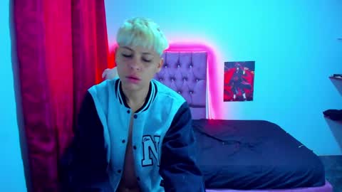 Snapshot of tomboygirl69 chatting on 01/25/25, 06:02 tomboygirl69 online show from 01/25/25, 06:02