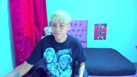 Snapshot of tomboygirl69 chatting on 02/02/25, 03:39 tomboygirl69 online show from 02/02/25, 03:39