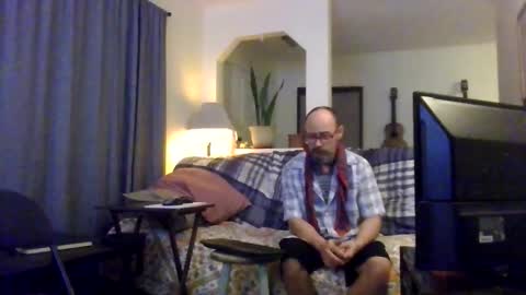 Snapshot of tomcatsawyer chatting on 04/15/26, 06:31 sirmuggsalot online show from 04/15/26, 06:31