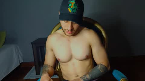 tomDavisXl online show from 10/23/25, 01:05