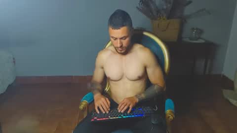 Snapshot of tomdavisxl chatting on 04/06/26, 01:14 tomDavisXl online show from 04/06/26, 01:14