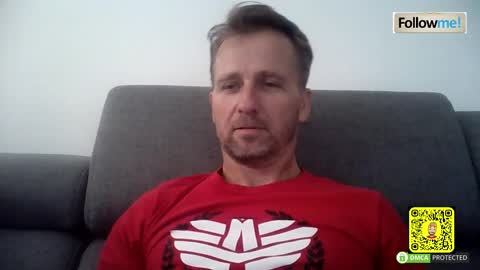 Snapshot of tomhardic chatting on 09/13/25, 07:46 TOM online show from 09/13/25, 07:46
