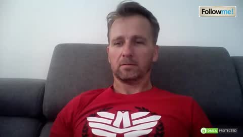 Snapshot of tomhardic chatting on 09/18/25, 11:23 TOM online show from 09/18/25, 11:23