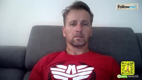 Snapshot of tomhardic chatting on 11/17/25, 11:38 TOM online show from 11/17/25, 11:38