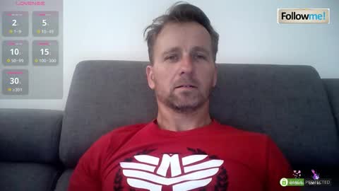 Snapshot of tomhardic chatting on 01/13/26, 02:00 TOM online show from 01/13/26, 02:00