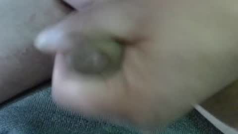 Snapshot of tomhotfun chatting on 10/29/25, 03:14 TOMHOTFUN online show from 10/29/25, 03:14