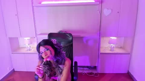 KAELANI online show from 04/17/26, 04:04
