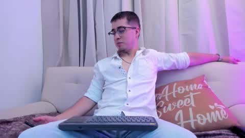 Tomas online show from 02/11/26, 03:55