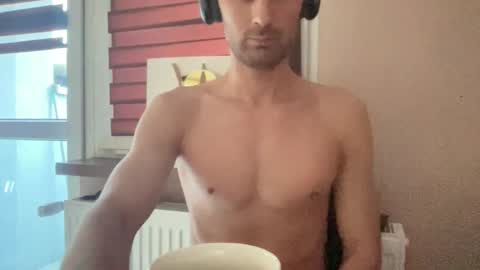 Snapshot of tommi77799 chatting on 01/18/26, 08:07 tommi77799 online show from 01/18/26, 08:07