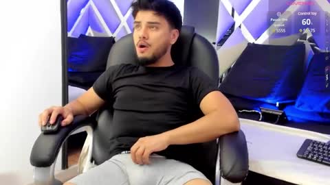 Snapshot of tommidubois1 chatting on 12/27/24, 03:31 tommidubois1 online show from 12/27/24, 03:31