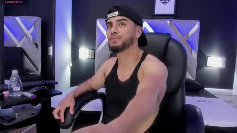 Snapshot of tommidubois1 chatting on 01/16/25, 06:25 tommidubois1 online show from 01/16/25, 06:25