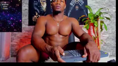 Snapshot of tommike388 chatting on 12/27/24, 04:26 Tom Mike online show from 12/27/24, 04:26