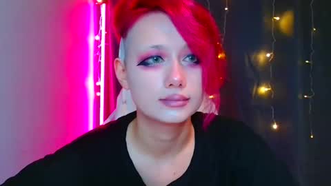 Snapshot of tommioo7 chatting on 01/05/25, 02:49 Galadriel online show from 01/05/25, 02:49