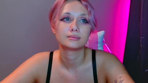 Snapshot of tommioo7 chatting on 02/11/25, 03:29 Galadriel online show from 02/11/25, 03:29