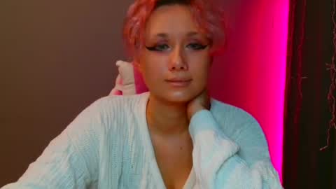 Snapshot of tommioo7 chatting on 02/14/25, 03:36 Galadriel online show from 02/14/25, 03:36