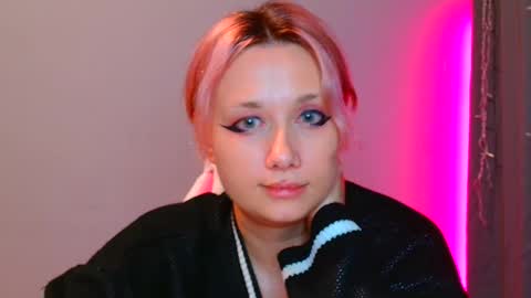 Snapshot of tommioo7 chatting on 02/19/25, 01:29 Galadriel online show from 02/19/25, 01:29