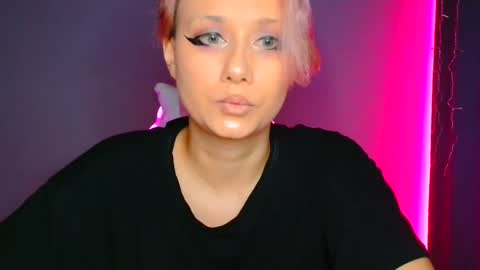 Snapshot of tommioo7 chatting on 02/22/25, 10:52 Galadriel online show from 02/22/25, 10:52