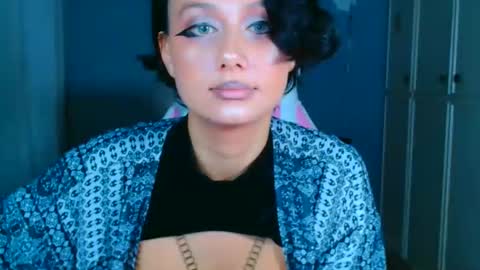 Snapshot of tommioo7 chatting on 09/21/25, 10:33 Galadriel online show from 09/21/25, 10:33