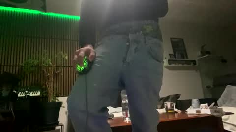 Snapshot of tommit84 chatting on 03/10/25, 01:12 tommit84 online show from 03/10/25, 01:12