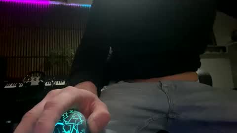 Snapshot of tommit84 chatting on 03/10/25, 04:17 tommit84 online show from 03/10/25, 04:17