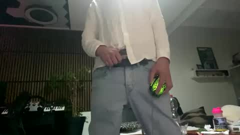 Snapshot of tommit84 chatting on 03/12/25, 02:30 tommit84 online show from 03/12/25, 02:30