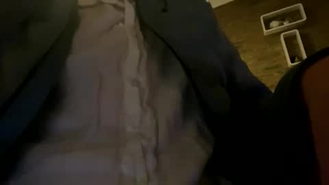 Snapshot of tommit84 chatting on 11/19/25, 02:11 tommit84 online show from 11/19/25, 02:11