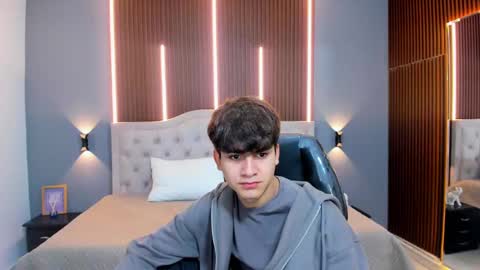 Tommy  online show from 10/03/25, 03:58