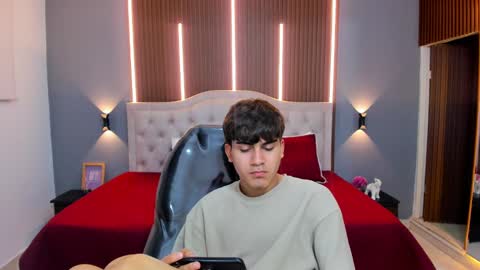 Tommy  online show from 10/24/25, 05:04