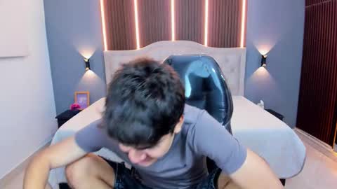 Tommy  online show from 02/04/26, 03:12