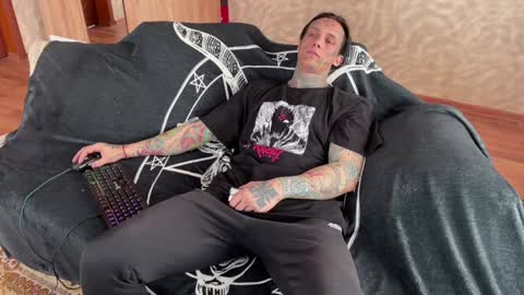 Tommy and Katana online show from 02/02/25, 07:41