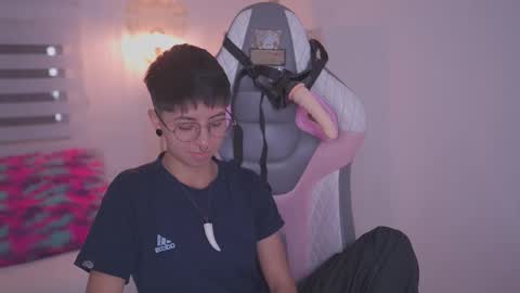 Blue  online show from 09/16/25, 01:39