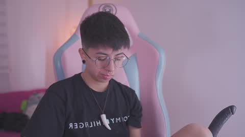 Blue  online show from 11/25/25, 01:22