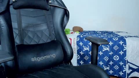 Twitter BreddTommy IG tommy bredd online show from 01/15/25, 12:41