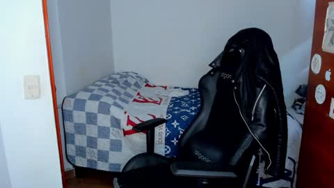 Twitter BreddTommy IG tommy bredd online show from 01/16/25, 09:40