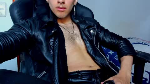 Twitter BreddTommy IG tommy bredd online show from 01/31/25, 09:48