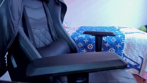 Twitter BreddTommy IG tommy bredd online show from 09/19/25, 06:08