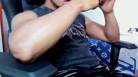 Snapshot of tommy_bred chatting on 04/07/26, 06:41 Twitter BreddTommy IG tommy bredd online show from 04/07/26, 06:41